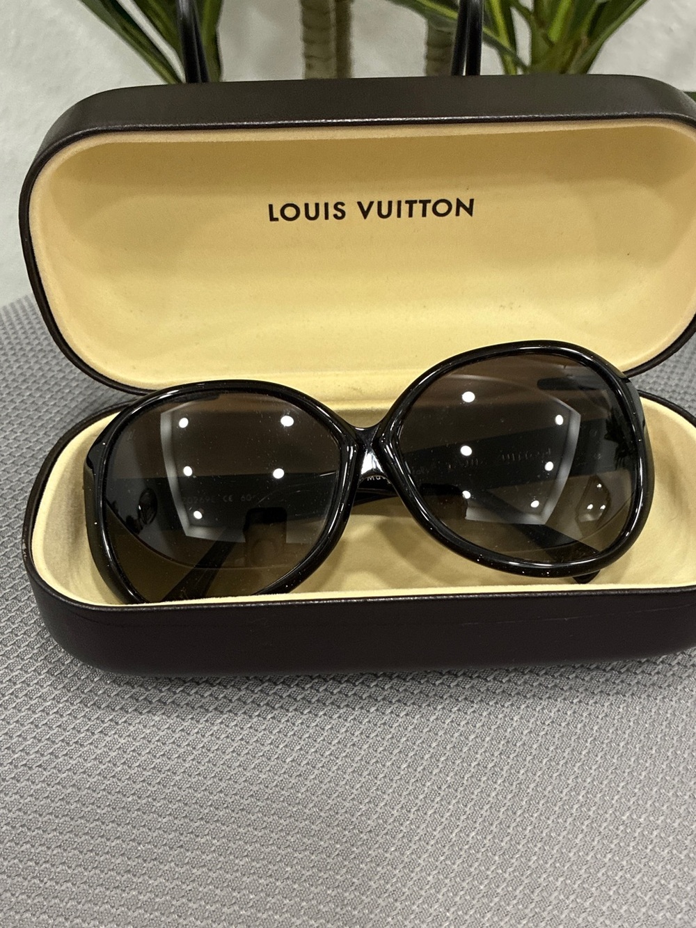 Louis Vuitton Black Oversized Sunglasses with Case Authentic